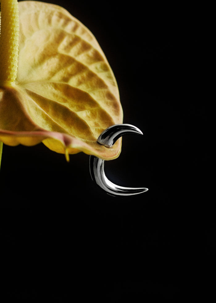 SPIKE EARRING