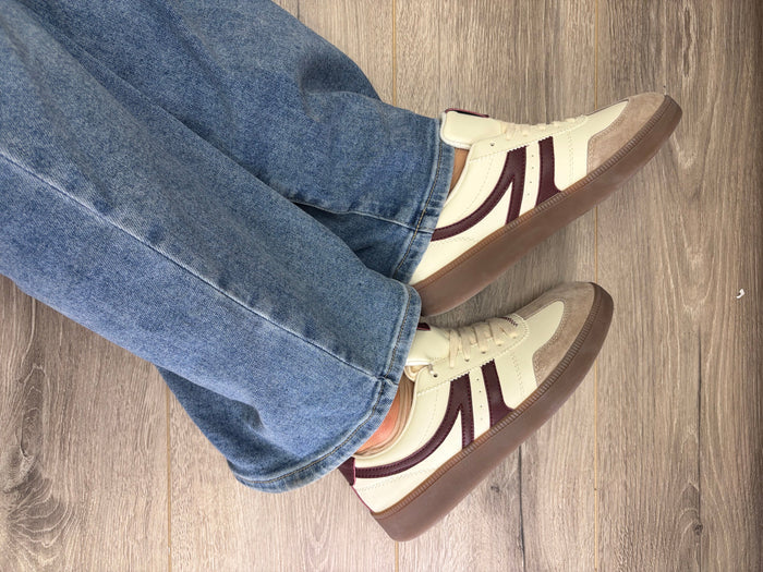 Una Healy - Cranberry Trainer