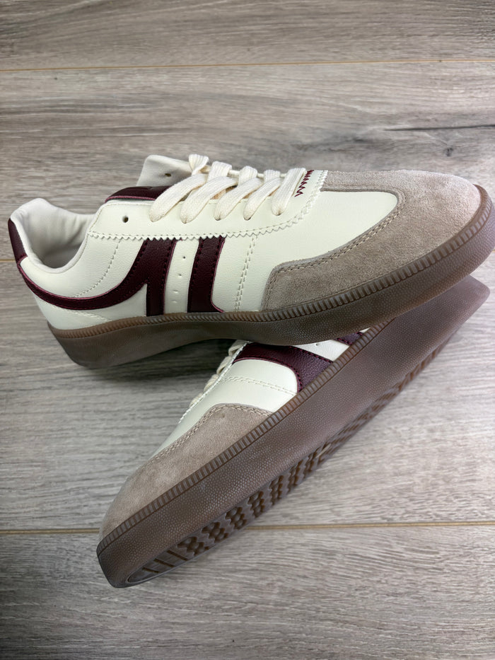 Una Healy - Cranberry Trainer