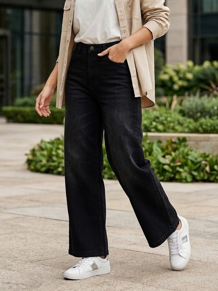 Women's Black Wide Leg Fit Washed Jeans
