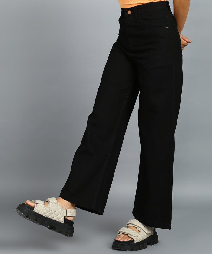 Women's Black Wide Leg Fit Washed Jeans