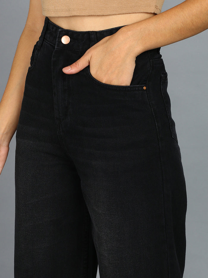 Women's Black Wide Leg Fit Washed Jeans
