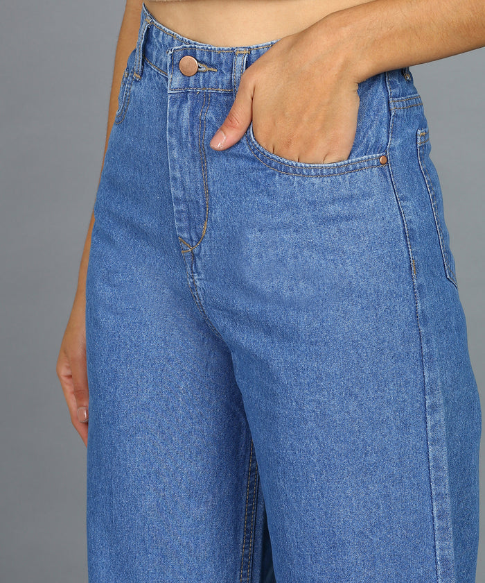 Women's Light Blue Wide Leg Fit Washed Jeans