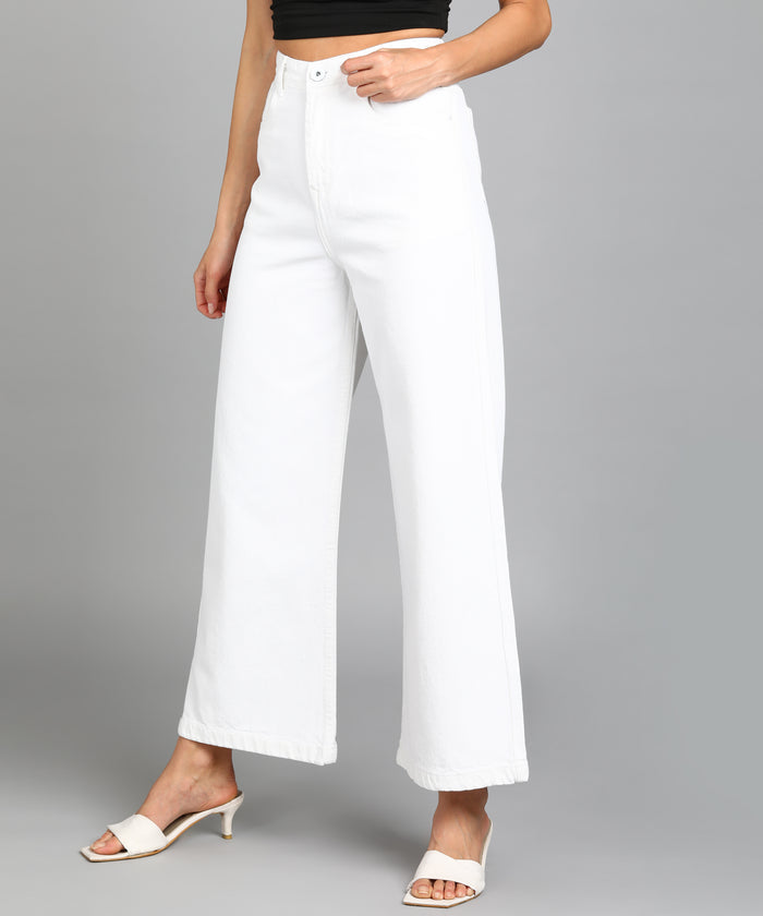 Women's White Wide Leg Fit Washed Jeans