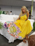 Yellow luminous dress, Versatile dress