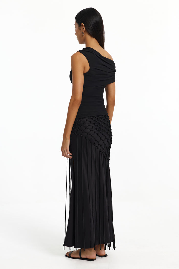 CORE-SD260464T_YUSRA_TOP-BLACK-3